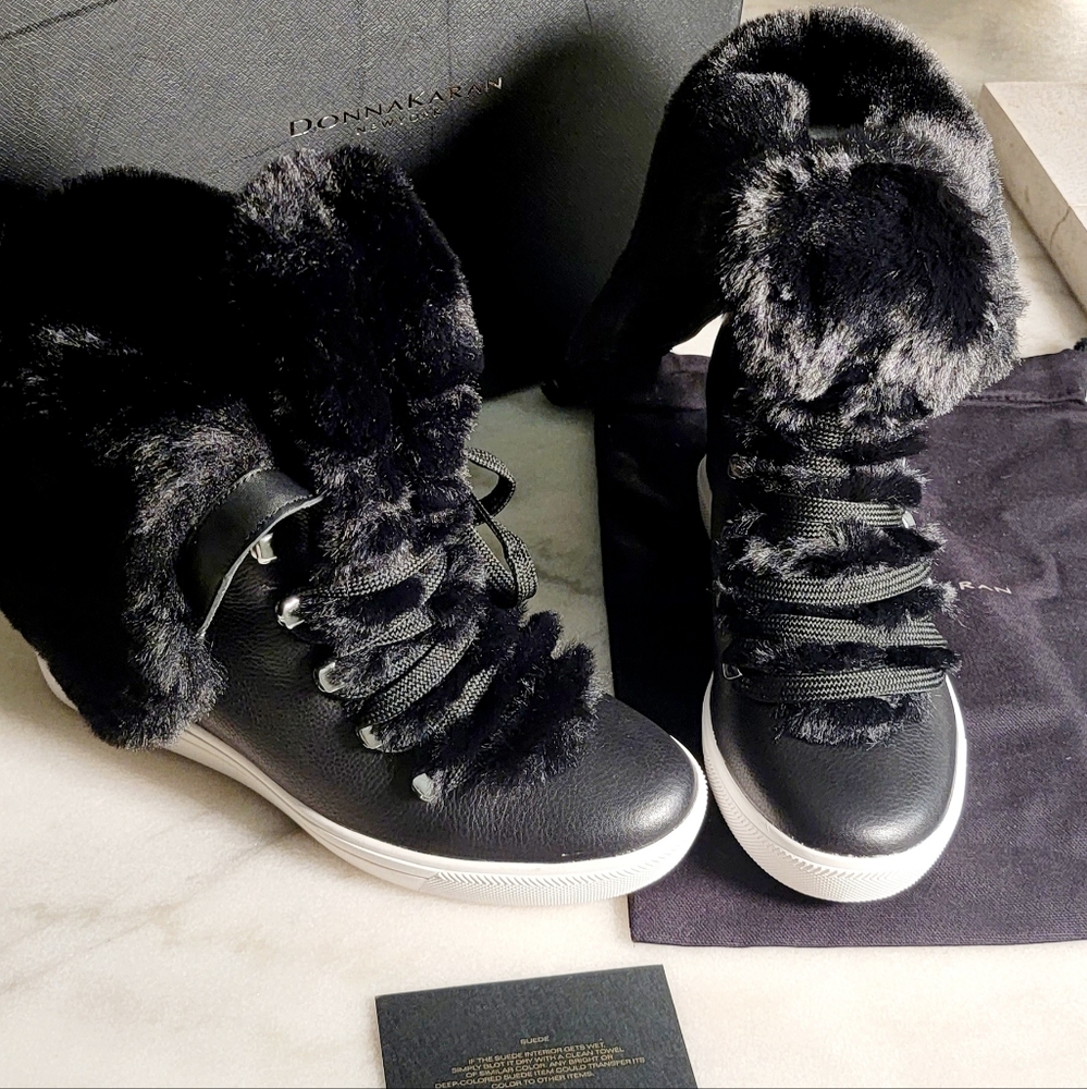 Size 9 DONNA KAREN LEATHER +FUR WEDGE BOOTS! Fall/Winter 2023